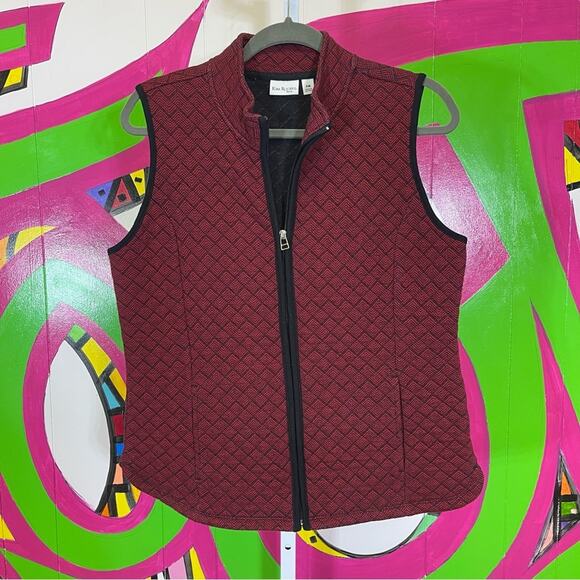 Kim Rogers Petite, Red Quilted Vest. Size PM. Excellent condition! - Picture 1 of 5